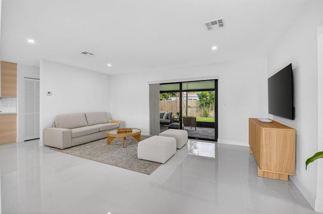 513 Lindell Boulevard, Delray Beach, FL 33444