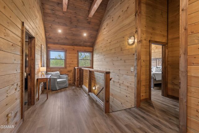 5276 Riversong Way, Sevierville, TN 37876