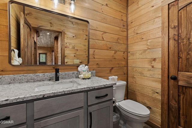 5276 Riversong Way, Sevierville, TN 37876