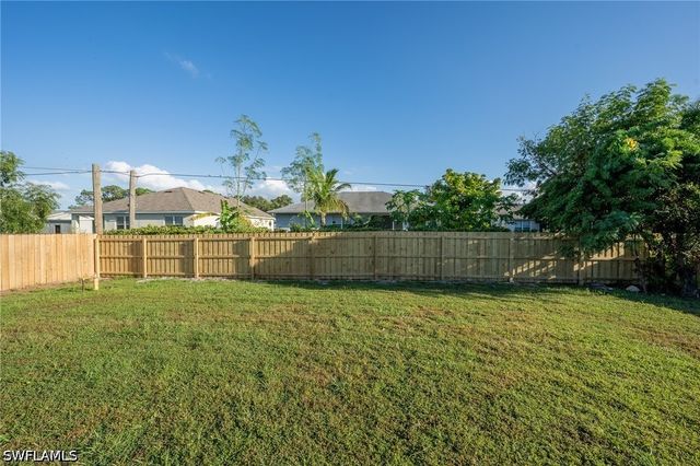 8152 Pelican RD, Fort Myers, FL 33967