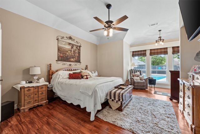 2505 Inverrary Drive, Ennis, TX 75119