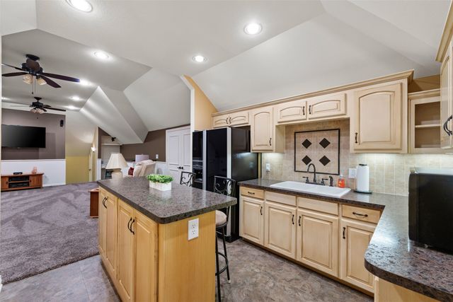 2505 Inverrary Drive, Ennis, TX 75119