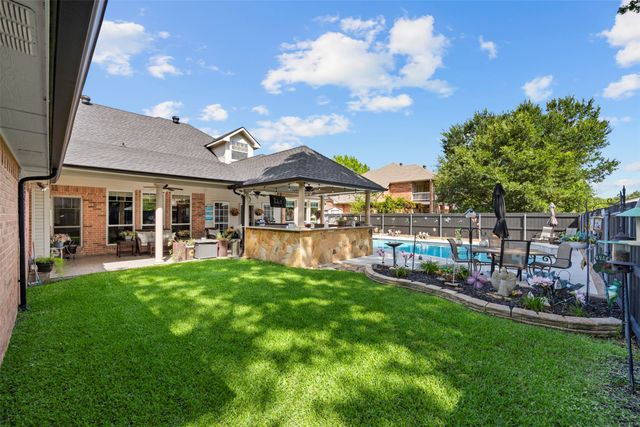2505 Inverrary Drive, Ennis, TX 75119