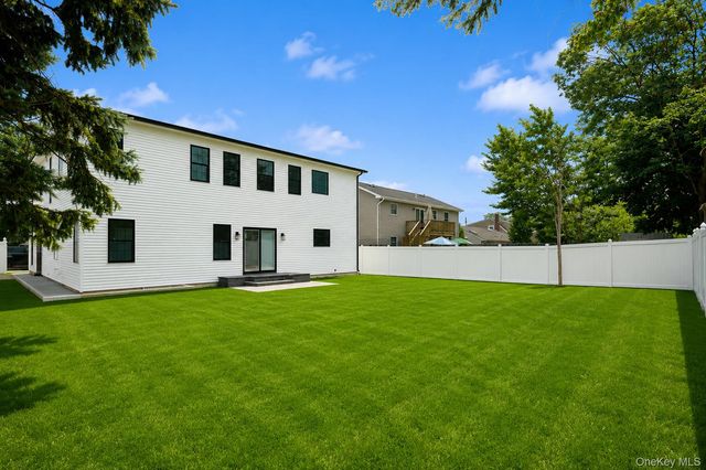 1222 Powell Avenue, North Merrick, NY 11566