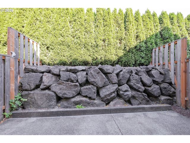 2414 Nw 168TH Pl, Beaverton, OR 97006