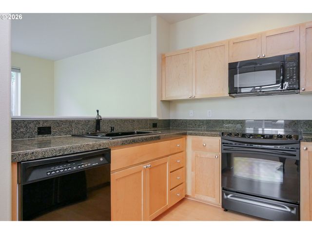 2414 Nw 168TH Pl, Beaverton, OR 97006