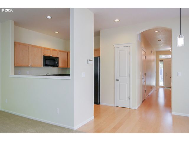 2414 Nw 168TH Pl, Beaverton, OR 97006