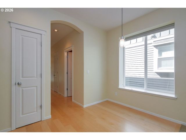 2414 Nw 168TH Pl, Beaverton, OR 97006