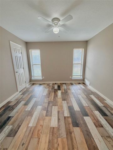 228 Prairie View Lane, Red Oak, TX 75154