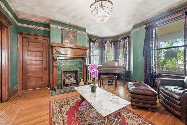 1101 Mcclure St, Munhall, PA 15120
