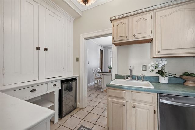 1101 Mcclure St, Munhall, PA 15120
