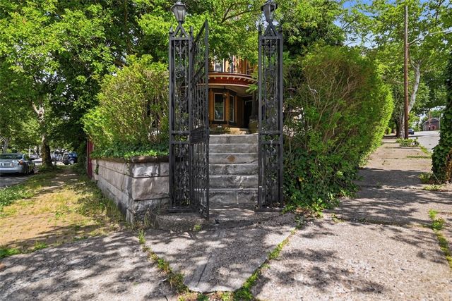 1101 Mcclure St, Munhall, PA 15120