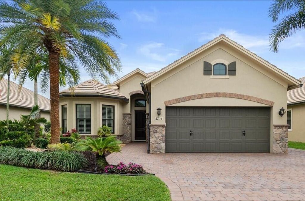 3704 Siena Circle, Wellington, FL 33414
