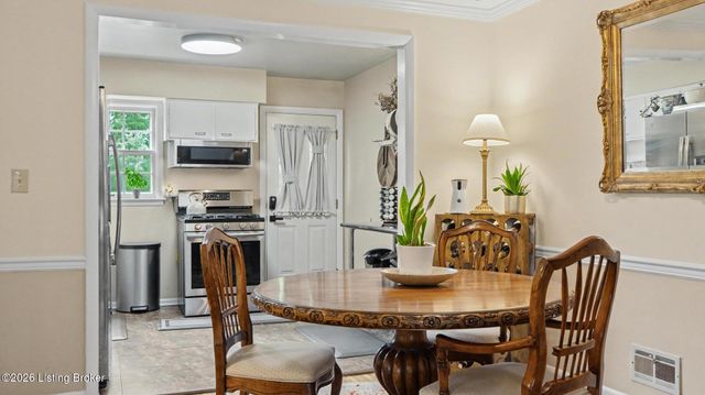 2714 Riedling Dr APT 4, Louisville, KY 40206