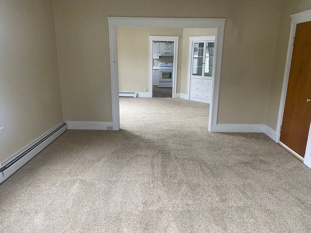 19 Elm Park 2, Groveland, MA 01834