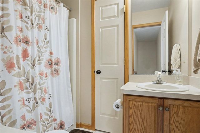 5948 Pollys Path, Berrien Springs, MI 49103