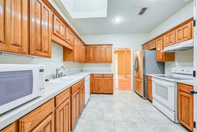 1136 Park Glen, Crowley, TX 76036