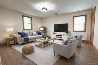 55 Landau Avenue, Floral Park, NY 11001