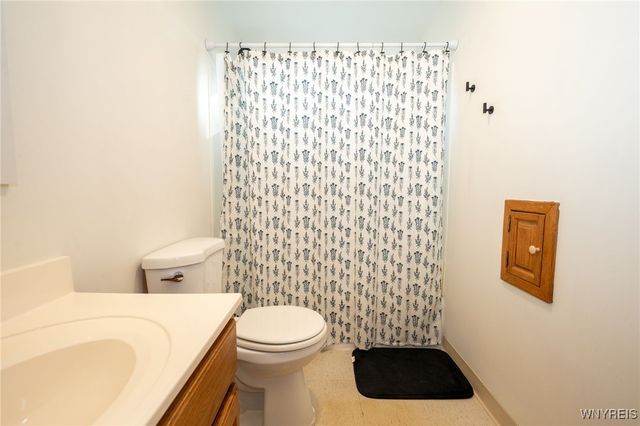 12387 Westwood Road, Alden, NY 14004