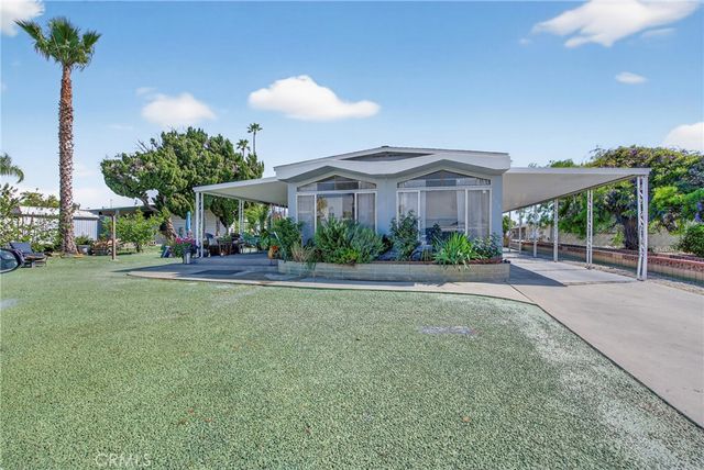 780 Santa Clara Circle, Hemet, CA 92543