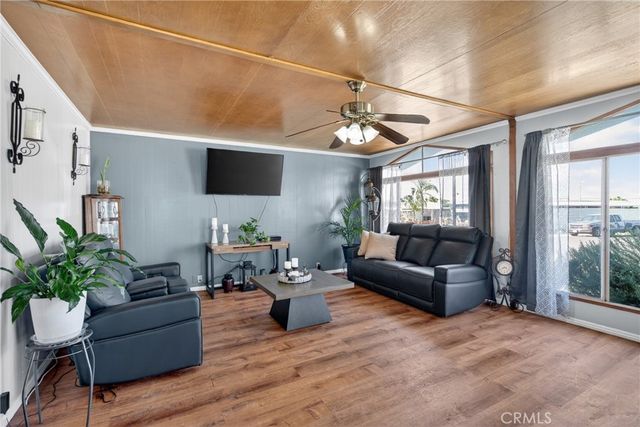 780 Santa Clara Circle, Hemet, CA 92543