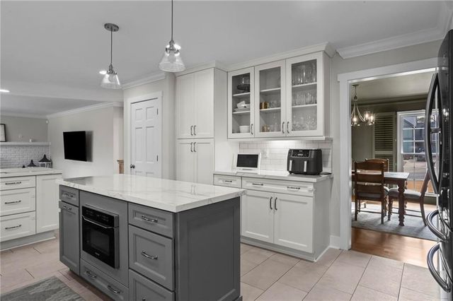 521 Creekwood Drive, Marietta, GA 30068