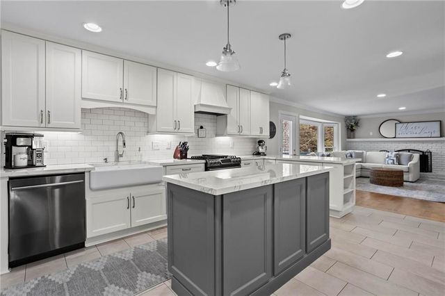 521 Creekwood Drive, Marietta, GA 30068