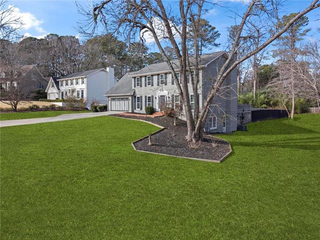 521 Creekwood Drive, Marietta, GA 30068