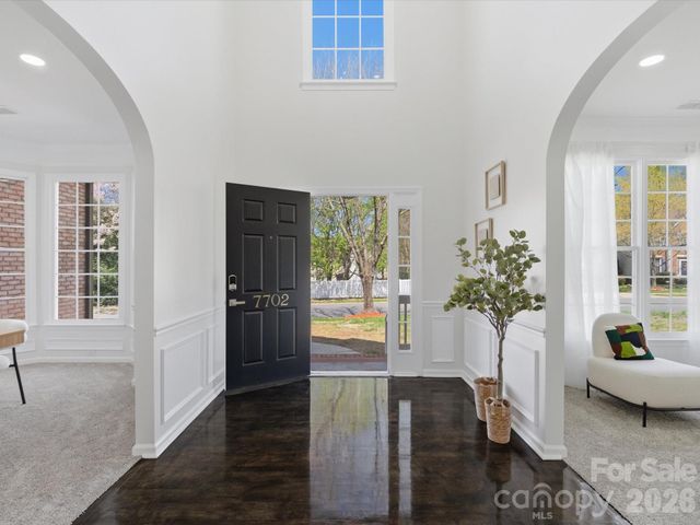7702 Harrington Woods Road, Charlotte, NC 28269