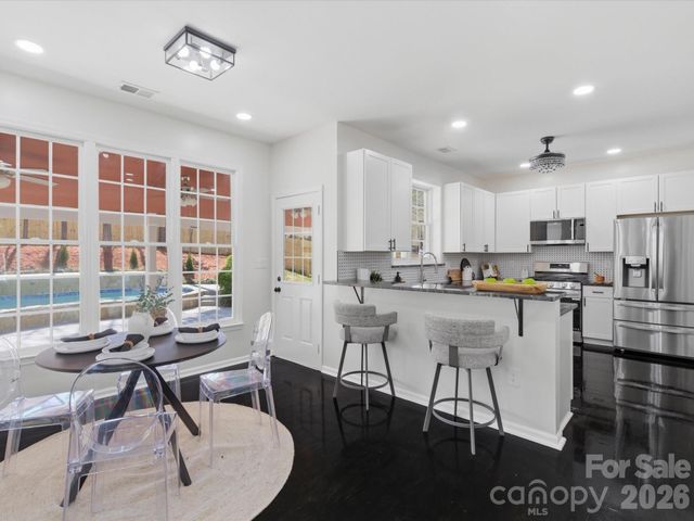 7702 Harrington Woods Road, Charlotte, NC 28269