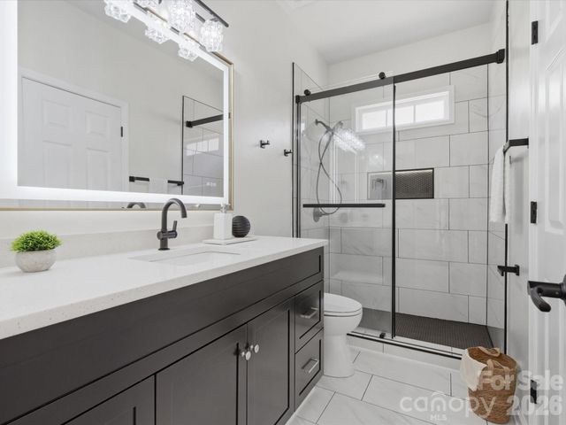 7702 Harrington Woods Road, Charlotte, NC 28269