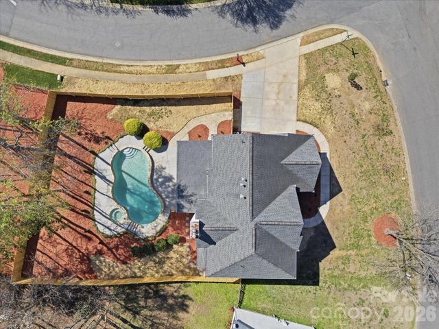 7702 Harrington Woods Road, Charlotte, NC 28269