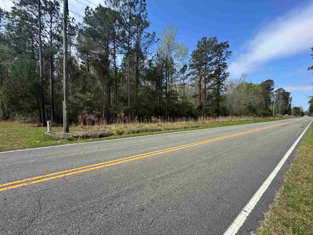 2647 Allen Dew Rd., Conway, SC 29527