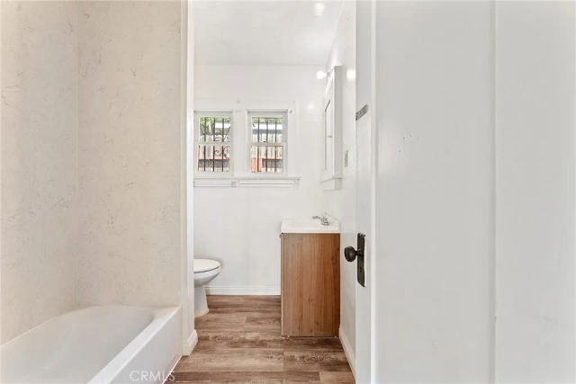 272 S Burlington, Los Angeles, CA 90057