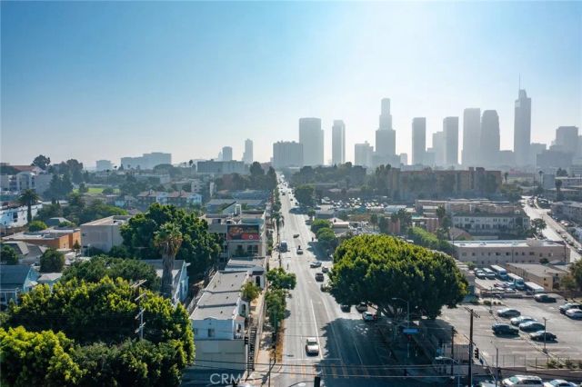 272 S Burlington, Los Angeles, CA 90057
