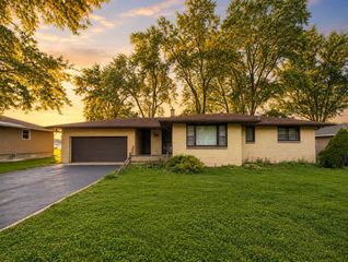 2295 177th Street, Lansing, IL 60438