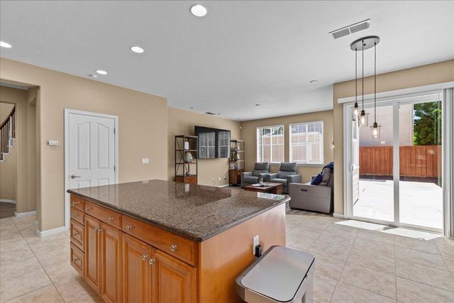 474 N Orinda Ct, Tracy, CA 95391