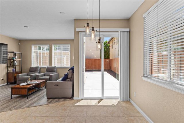 474 N Orinda Ct, Tracy, CA 95391