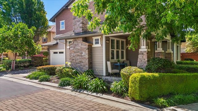 474 N Orinda Ct, Tracy, CA 95391