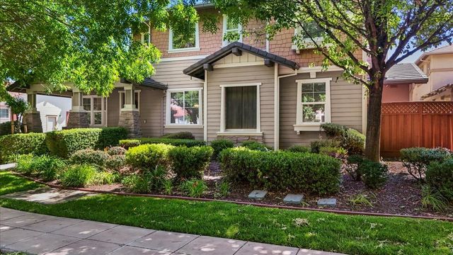 474 N Orinda Ct, Tracy, CA 95391