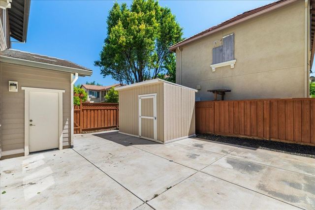 474 N Orinda Ct, Tracy, CA 95391