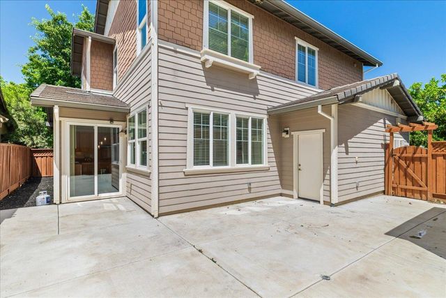 474 N Orinda Ct, Tracy, CA 95391
