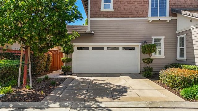 474 N Orinda Ct, Tracy, CA 95391