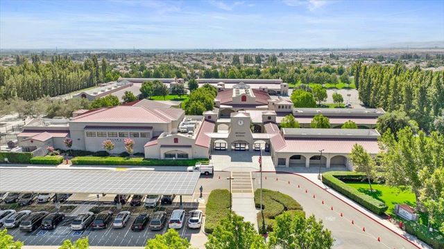 474 N Orinda Ct, Tracy, CA 95391