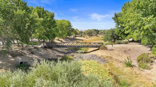 474 N Orinda Ct, Tracy, CA 95391