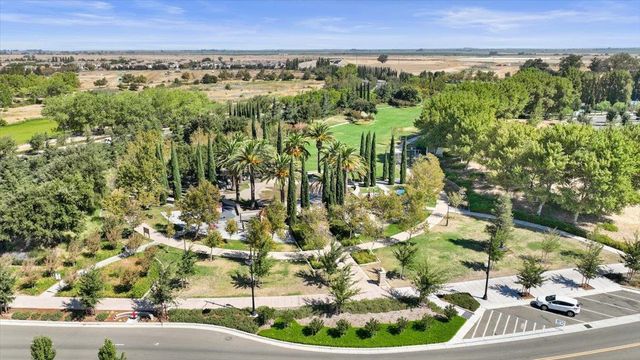 474 N Orinda Ct, Tracy, CA 95391