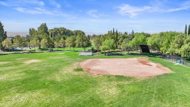 474 N Orinda Ct, Tracy, CA 95391