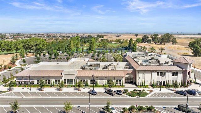 474 N Orinda Ct, Tracy, CA 95391