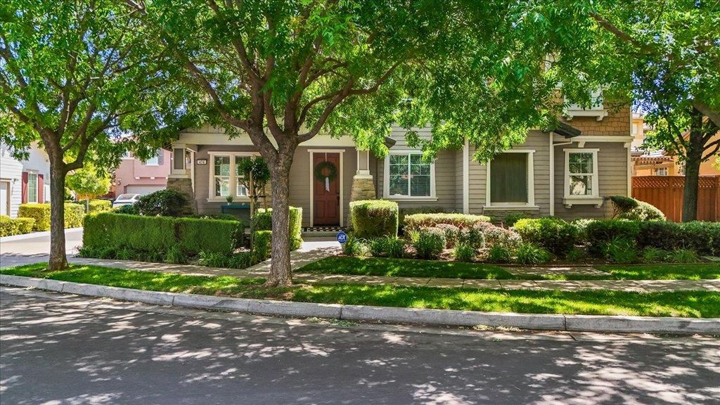474 N Orinda Ct, Tracy, CA 95391