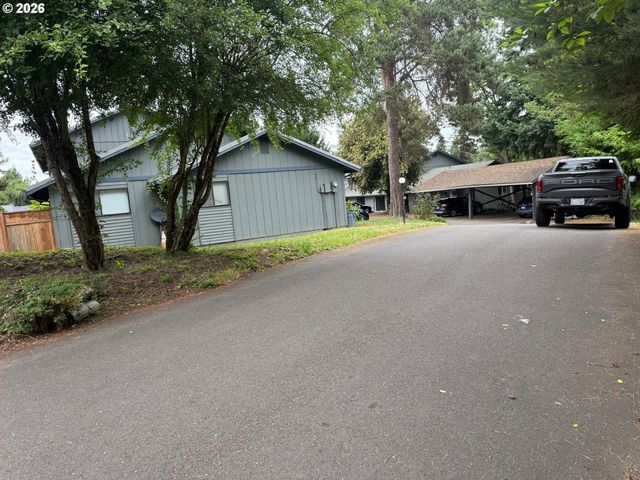 12369 Sw WALNUT St, Portland, OR 97223
